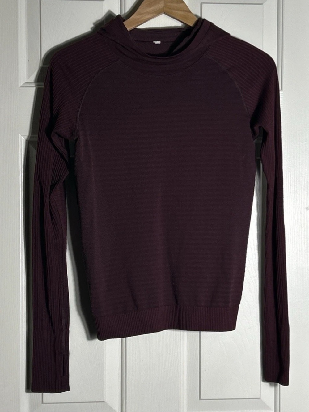 Lululemon Womens Size 4 Hoodie Pullover Burgundy, Gym Workout Running Sporty